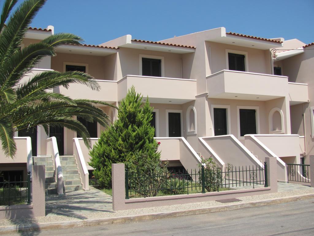 Lakonia Bay Apartments Archangelos  Exterior photo
